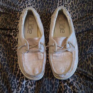 HEY DUDE Frosted Almond Size 7